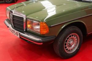 Bild 6/54 von Mercedes-Benz 250 T (1979)