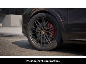 Bild 10/14 von Porsche Cayenne GTS (2024)