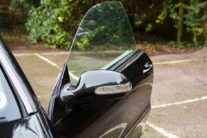 Image 36/49 of Mercedes-Benz CLK 500 (2004)