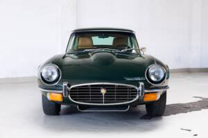 Image 2/26 de Jaguar Type E V12 (2+2) (1971)