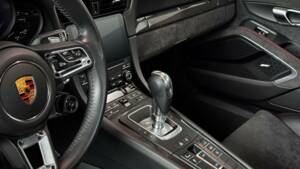 Image 13/19 of Porsche 911 Targa 4 GTS (1900)
