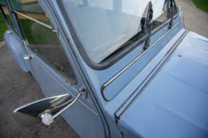 Image 24/38 de Citroën 2 CV 6 (1988)