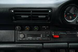 Bild 44/50 von Porsche 911 Carrera 3.2 (1989)