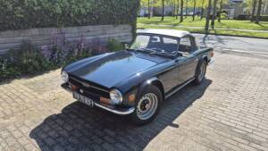 Image 20/100 of Triumph TR 6 PI (1971)