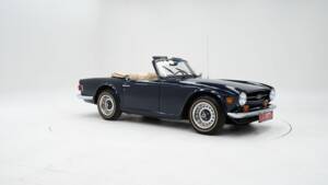 Image 3/15 of Triumph TR 6 (1975)