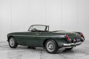 Image 6/50 of MG MGB (1968)