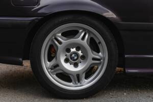 Image 37/80 of BMW M3 (1994)