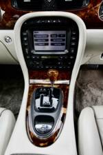 Afbeelding 46/50 van Jaguar XJ 8 4.2 (2003)