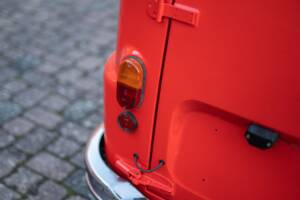 Image 12/52 of Renault Estafette (1977)