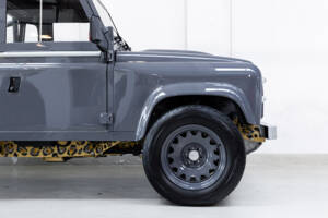 Bild 36/43 von Land Rover Defender Tophat (1984)