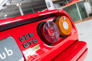 Imagen 31/38 de Ferrari 328 GTS (1987)