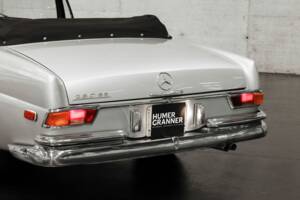 Image 13/48 of Mercedes-Benz 280 SE (1969)
