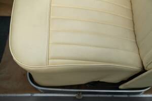 Image 49/50 of Studebaker Champion Regal DeLuxe Convertible (1950)