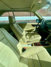 Bild 26/65 von Mercedes-Benz 380 SEC (1983)