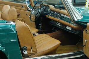 Image 40/50 de Mercedes-Benz 280 SL (1968)