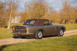 Image 31/99 of Aston Martin DB 6 Volante (1968)
