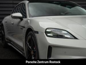 Bild 4/37 von Porsche Taycan 4S Sport Turismo (1900)