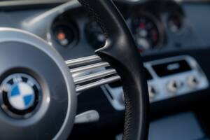 Image 76/84 of BMW Z8 (2001)