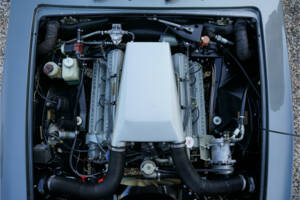 Image 41/50 of Aston Martin V8 (1980)