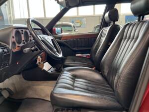 Image 25/47 of Lancia Thema 8.32 (1989)