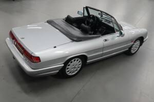 Bild 3/33 von Alfa Romeo 2.0 Spider (1993)