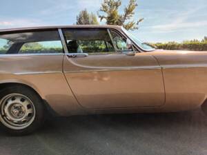 Image 24/73 of Volvo 1800 ES (1972)