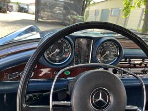 Bild 13/29 von Mercedes-Benz 280 SE 3,5 (1970)