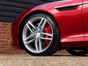 Afbeelding 30/81 van Aston Martin DB 9 Volante (2015)