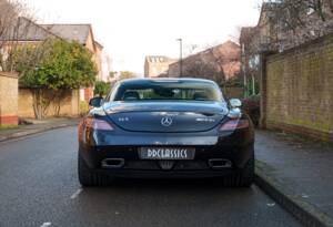 Image 7/26 of Mercedes-Benz SLS AMG (2010)