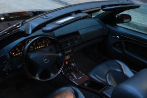 Image 72/100 of Mercedes-Benz SL 600 (1998)