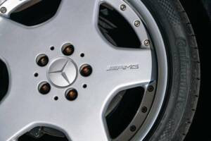 Image 23/50 of Mercedes-Benz SL 600 (2000)