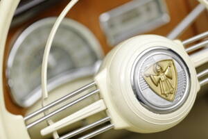 Image 19/31 of BMW 502 - 3.2 Litre Super (1960)