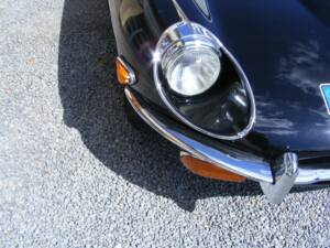 Image 7/30 de Jaguar E-Type (1971)