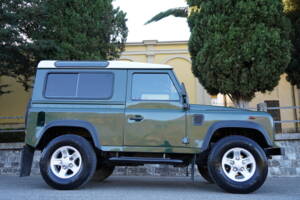 Bild 30/73 von Land Rover Defender 90 (2008)