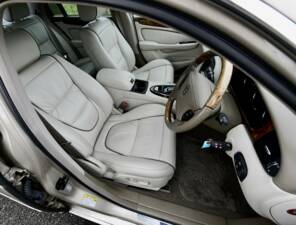 Afbeelding 42/50 van Jaguar XJ 8 4.2 (2003)