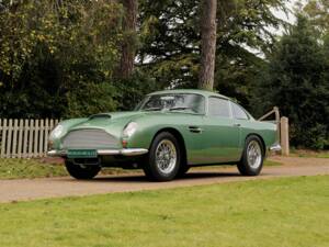 Image 10/62 of Aston Martin DB 4 GT (1960)