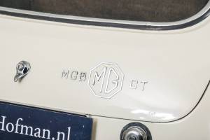 Imagen 32/50 de MG MGB GT (1966)
