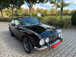 Afbeelding 6/24 van Alfa Romeo 2000 GTV (1976)