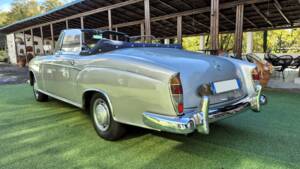 Image 13/61 de Mercedes-Benz 220 S Cabriolet (1957)