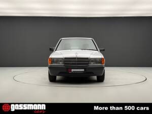 Imagen 2/15 de Mercedes-Benz 190 (1987)