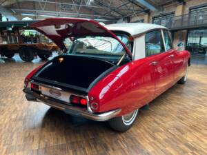 Image 29/37 of Citroën ID 19 (1967)