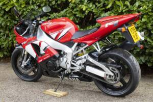 Image 23/33 of Yamaha YZF-R1 (2001)