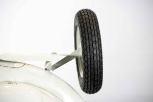 Image 19/50 of Piaggio Vespa 150 "Struzzo" VL (1956)