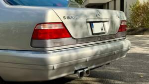 Bild 12/46 von Mercedes-Benz S 600 lang (1996)