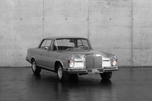 Afbeelding 3/50 van Mercedes-Benz 280 SE (1968)