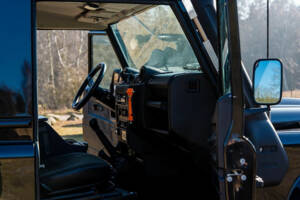 Image 5/5 de Land Rover Defender 90 TD4 (2009)