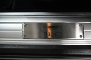 Image 45/50 of Aston Martin DB 7 GT (2004)