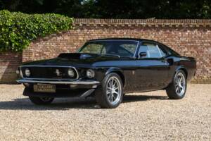 Image 8/50 of Ford Mustang 302 (1969)