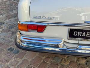 Bild 29/50 von Mercedes-Benz 280 SE 3,5 (1971)