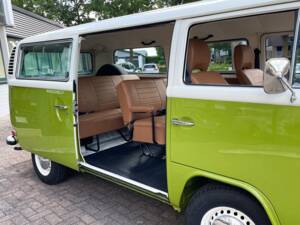Image 22/73 of Volkswagen T2b Kombi (1978)